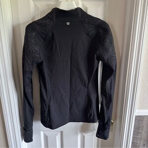 Lululemon pull over